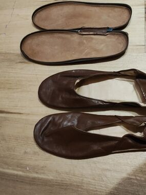 Vintage Women's Brown Leather Ballet Flats